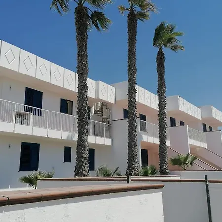 Residence Frontemare 1-2-4 Piano Terra E Primo Piano Apartment Torre San Giovanni Ugento