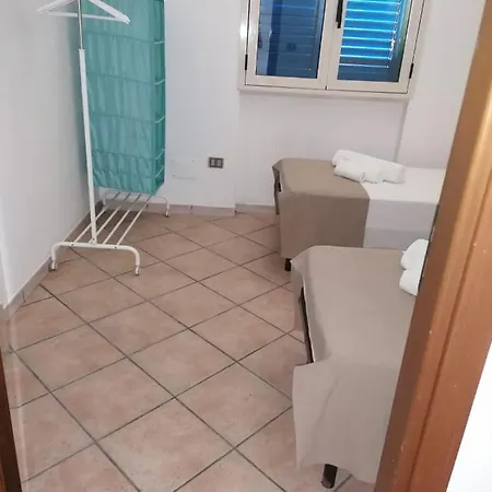 Residence Frontemare 1-2-4 Piano Terra E Primo Piano *